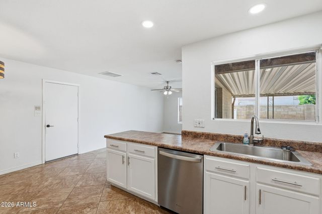 5538 W HARTFORD Avenue, Glendale, AZ 85308
