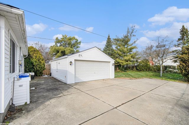 21705 Fresard Street, St Clair Shores, MI 48080