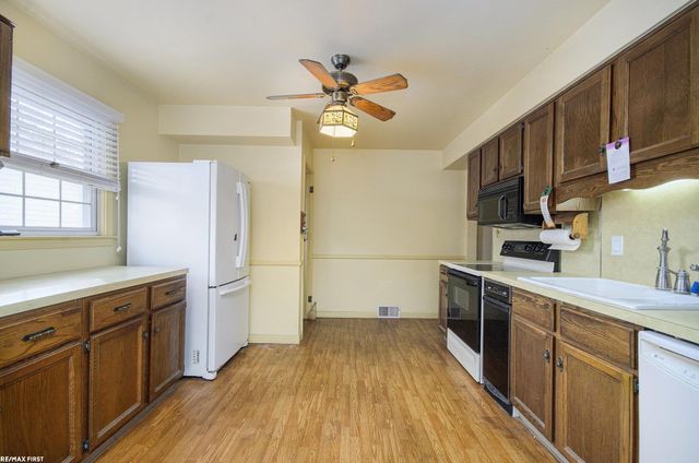 21705 Fresard Street, St Clair Shores, MI 48080