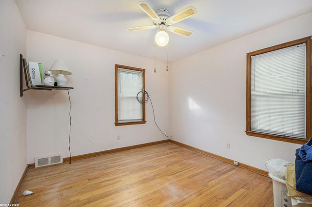 21705 Fresard Street, St Clair Shores, MI 48080