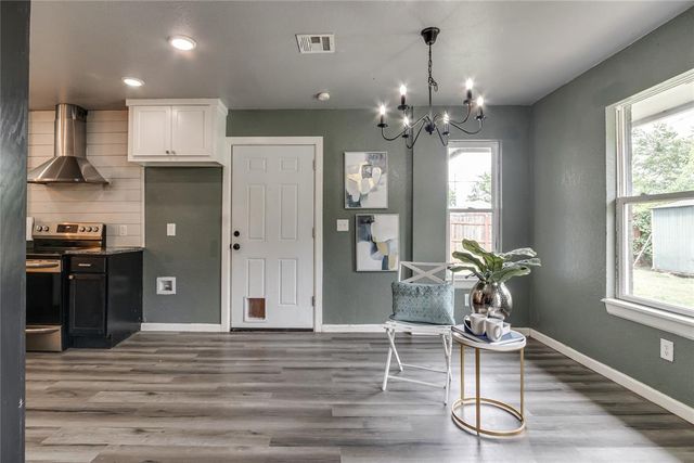 917 NW 15th Street, Moore, OK 73160
