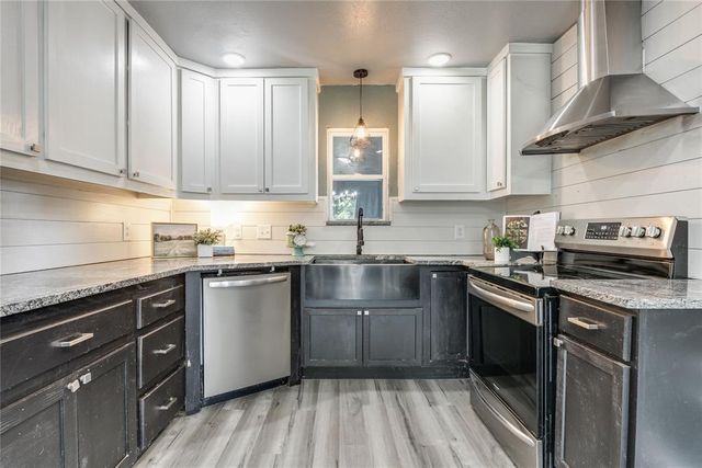 917 NW 15th Street, Moore, OK 73160