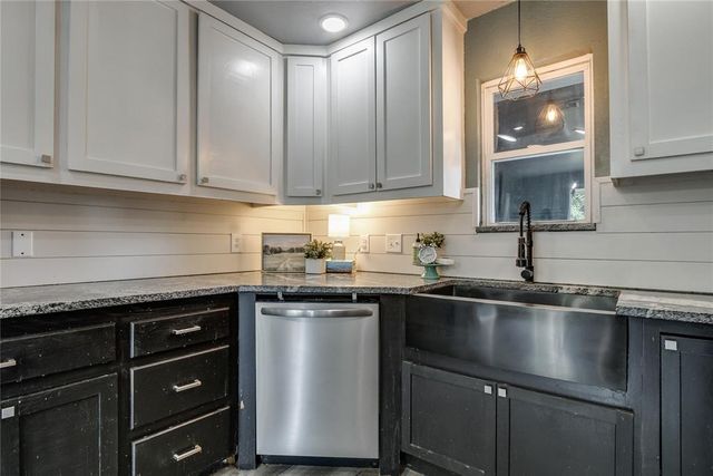 917 NW 15th Street, Moore, OK 73160