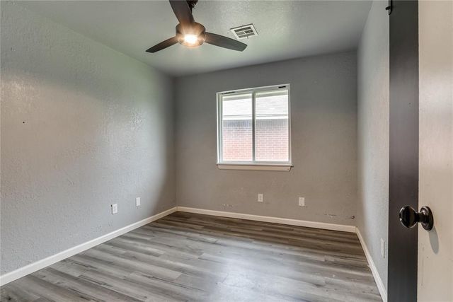 917 NW 15th Street, Moore, OK 73160