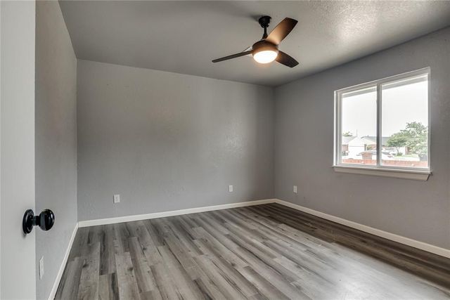 917 NW 15th Street, Moore, OK 73160