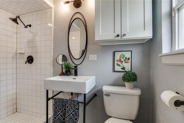 917 NW 15th Street, Moore, OK 73160