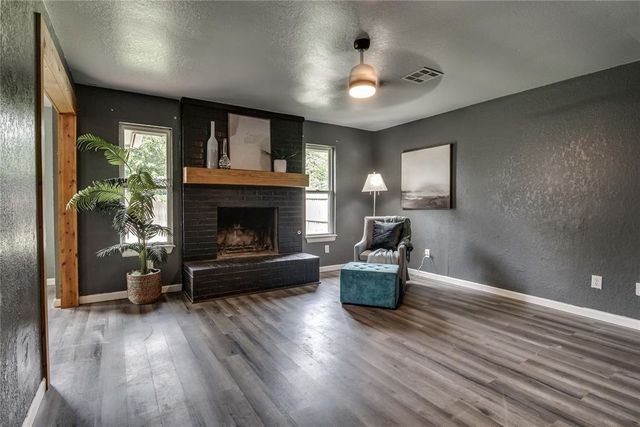 917 NW 15th Street, Moore, OK 73160