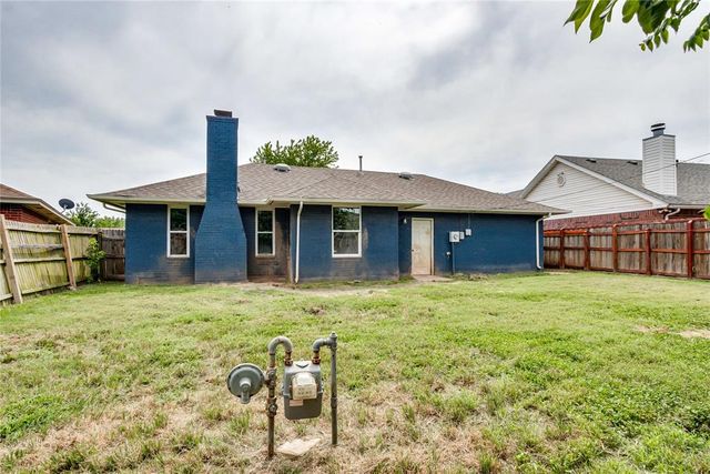 917 NW 15th Street, Moore, OK 73160