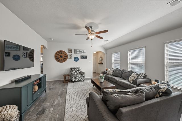 5833 Dew Plant Way, Fort Worth, TX 76123