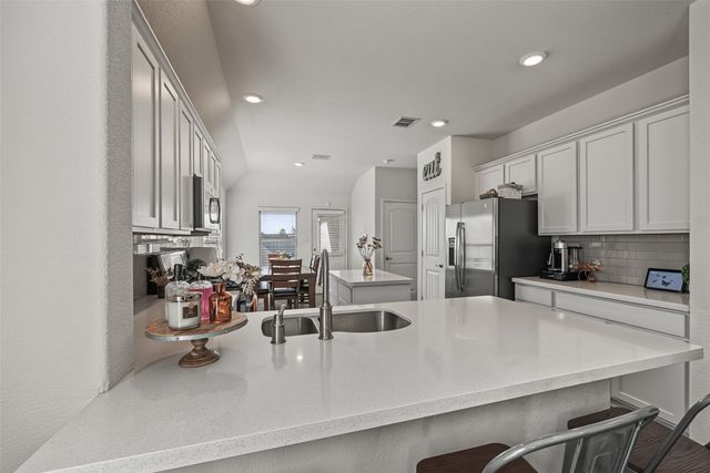 5833 Dew Plant Way, Fort Worth, TX 76123