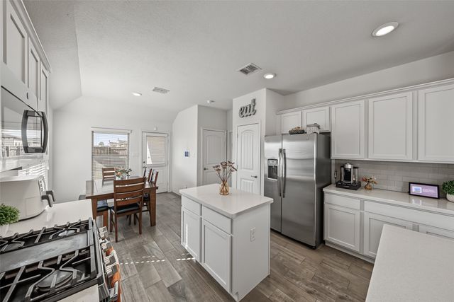 5833 Dew Plant Way, Fort Worth, TX 76123