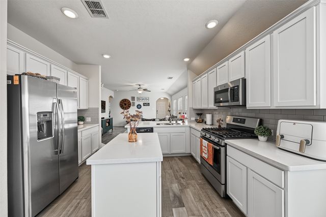 5833 Dew Plant Way, Fort Worth, TX 76123