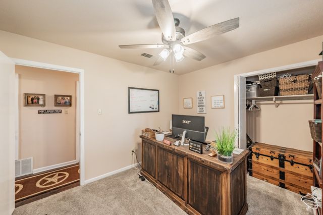 6807 E Texas Street, Walnut Springs, TX 76690