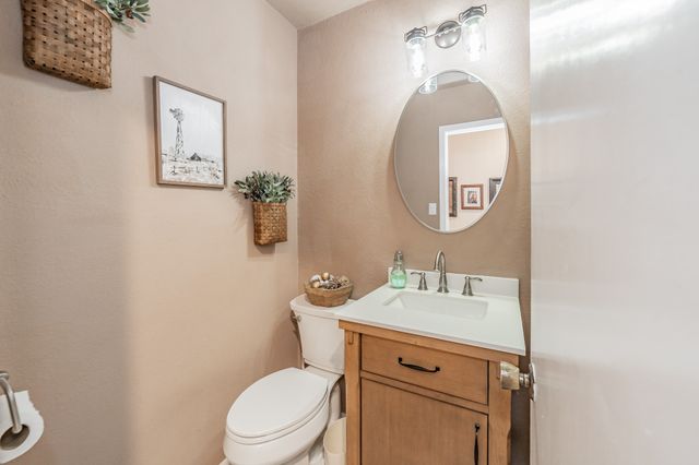 6807 E Texas Street, Walnut Springs, TX 76690
