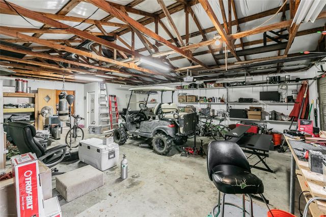 6807 E Texas Street, Walnut Springs, TX 76690