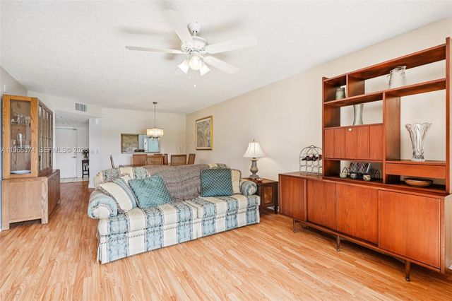 13800 SW 14th St 103C, Pembroke Pines, FL 33027