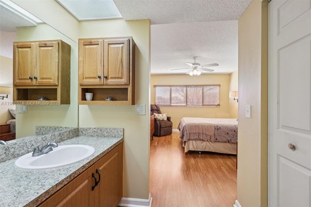 13800 SW 14th St 103C, Pembroke Pines, FL 33027