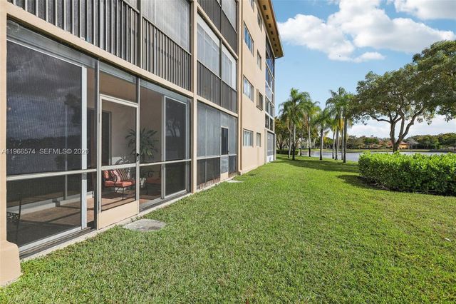 13800 SW 14th St 103C, Pembroke Pines, FL 33027