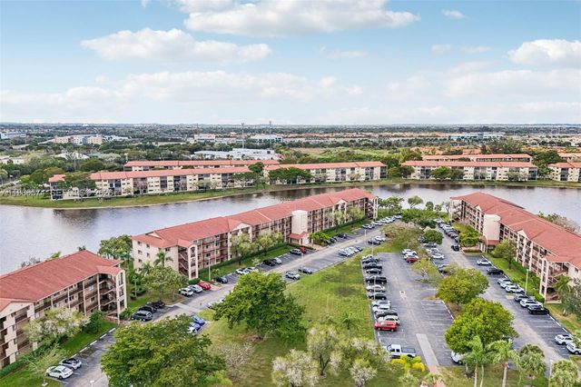 13800 SW 14th St 103C, Pembroke Pines, FL 33027