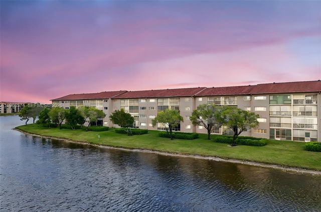 13800 SW 14th St 103C, Pembroke Pines, FL 33027