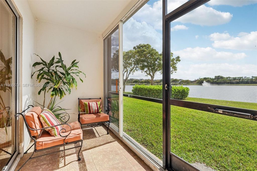 13800 SW 14th St 103C, Pembroke Pines, FL 33027