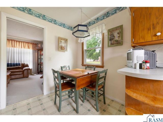 9142 S 1st Avenue, Bloomington, MN 55420