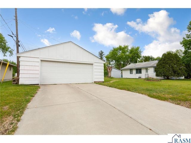 9142 S 1st Avenue, Bloomington, MN 55420