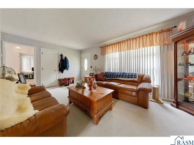 9142 S 1st Avenue, Bloomington, MN 55420