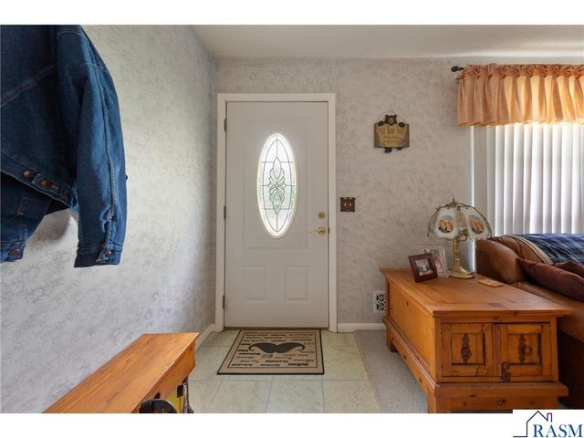 9142 S 1st Avenue, Bloomington, MN 55420