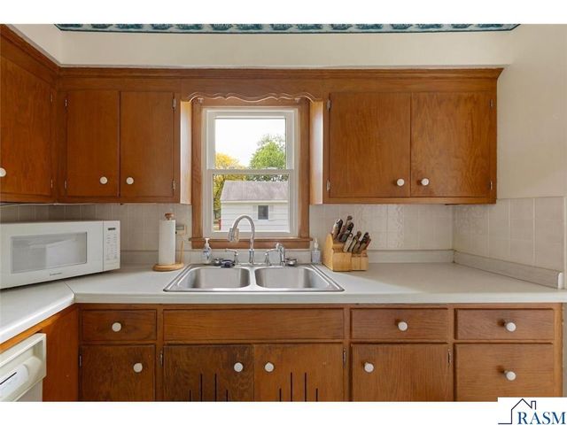 9142 S 1st Avenue, Bloomington, MN 55420