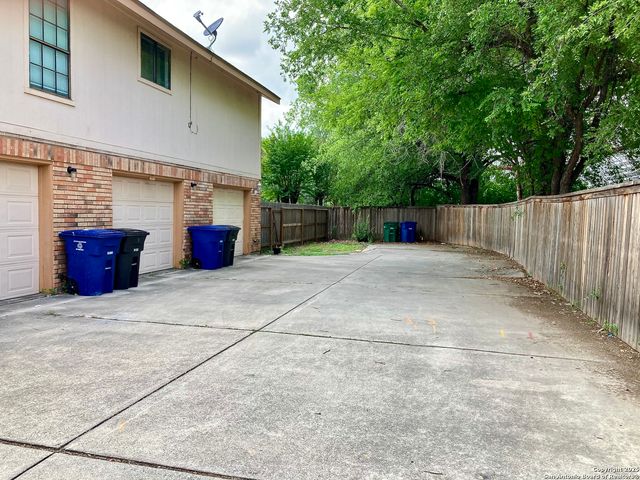 12406 Autumn Vista, San Antonio, TX 78249