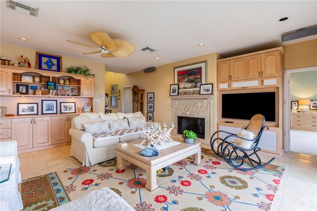 15354 Cartagena Ct, Corpus Christi, TX 78418