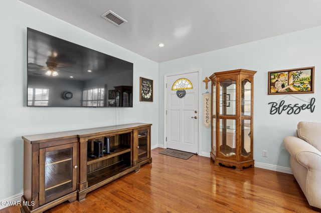 4518 E Stearns Street, Long Beach, CA 90815