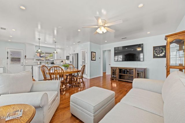 4518 E Stearns Street, Long Beach, CA 90815