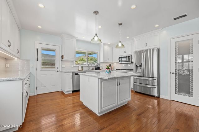 4518 E Stearns Street, Long Beach, CA 90815