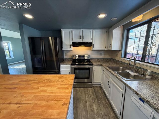 4720 Live Oak Drive, Colorado Springs, CO 80916