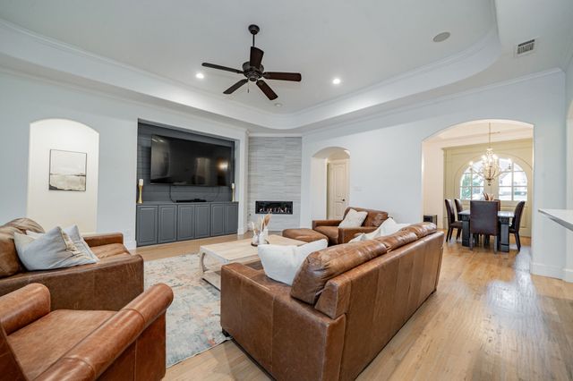 6 Sheffield Court, Heath, TX 75032