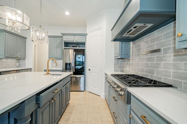 6 Sheffield Court, Heath, TX 75032