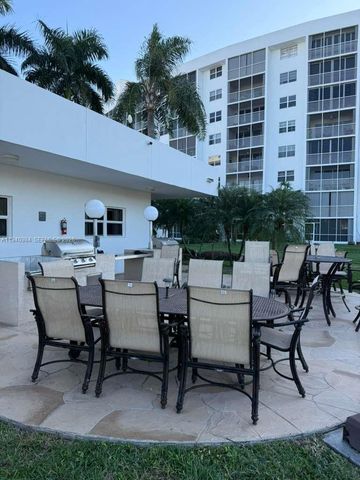 2731 NE 14th St Cswy 1009, Pompano Beach, FL 33062