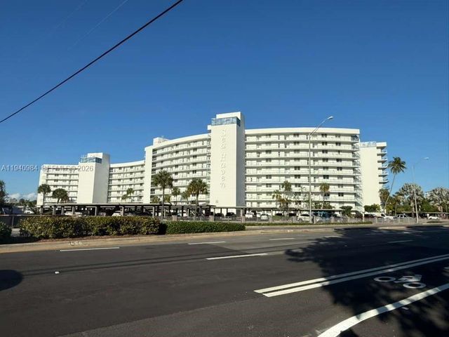 2731 NE 14th St Cswy 1009, Pompano Beach, FL 33062