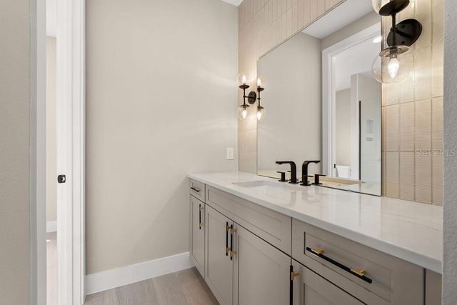 9453 GOLDEN LAUREL LANE, Orlando, FL 32827