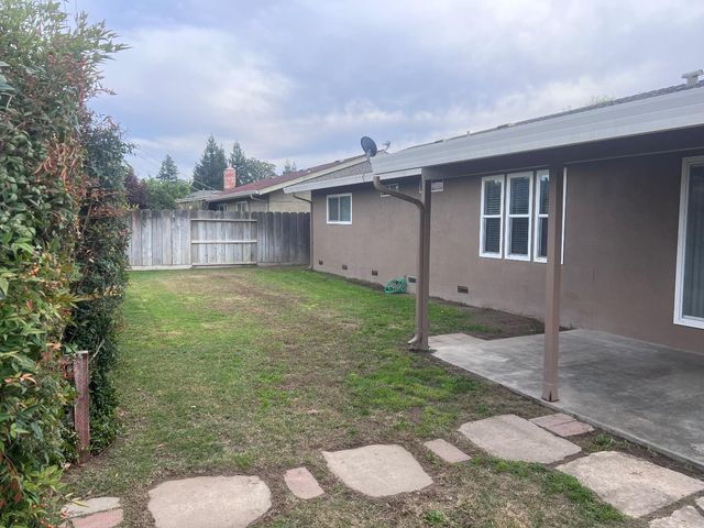 2245 Mission St, Turlock, CA 95380