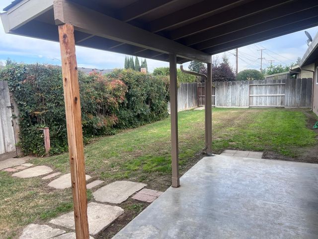 2245 Mission St, Turlock, CA 95380