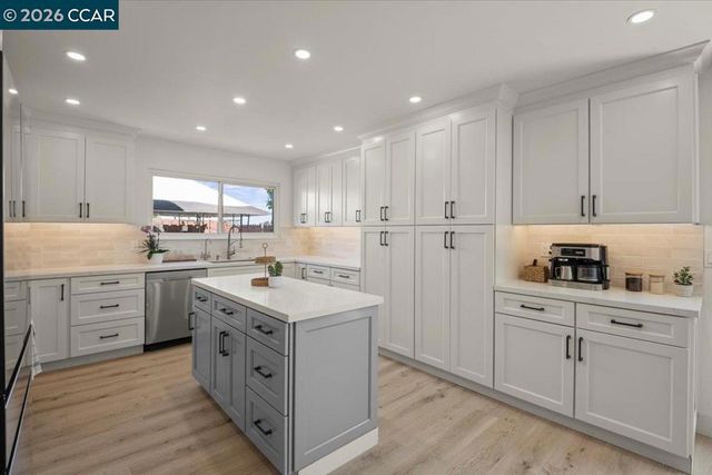 118 Cottonwood Ct, Hercules, CA 94547