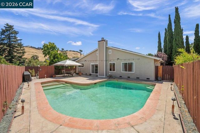 118 Cottonwood Ct, Hercules, CA 94547