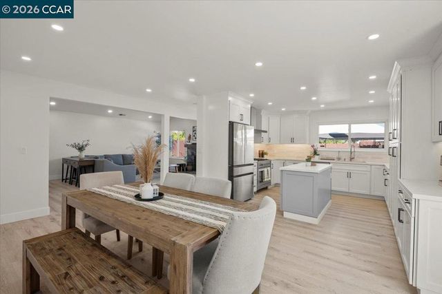 118 Cottonwood Ct, Hercules, CA 94547