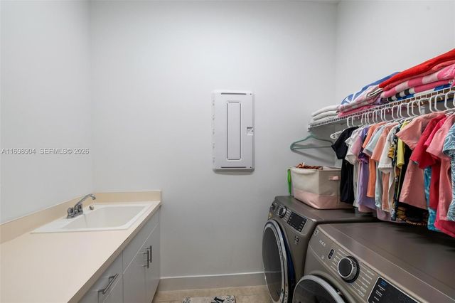 8067 White Wave Ter, Boca Raton, FL 33496