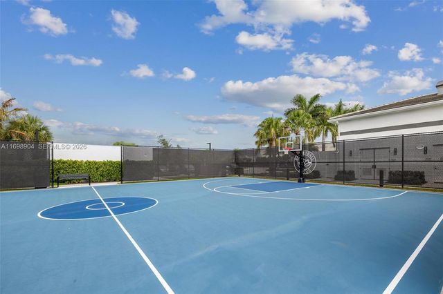 8067 White Wave Ter, Boca Raton, FL 33496