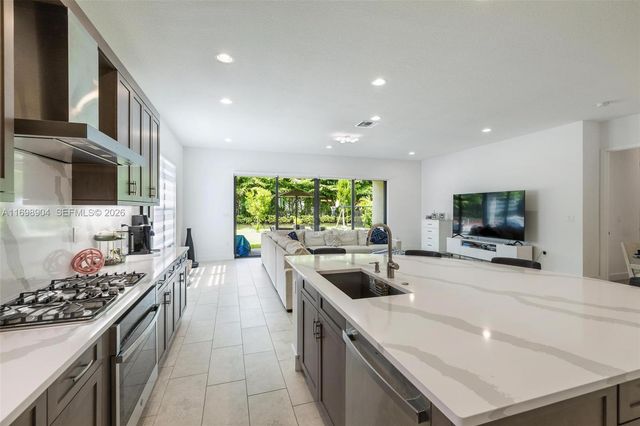 8067 White Wave Ter, Boca Raton, FL 33496