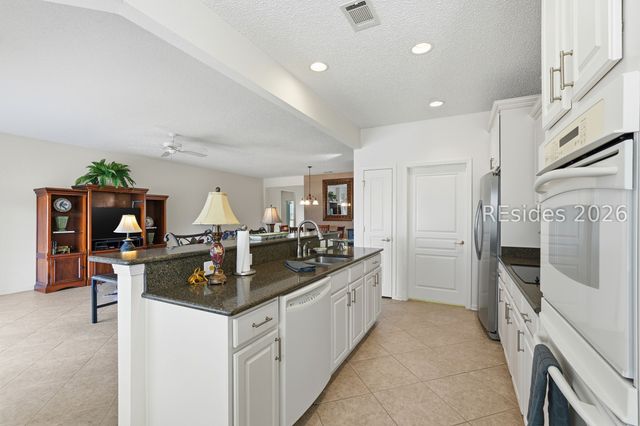 15 Marigold Dr, Bluffton, SC 29909